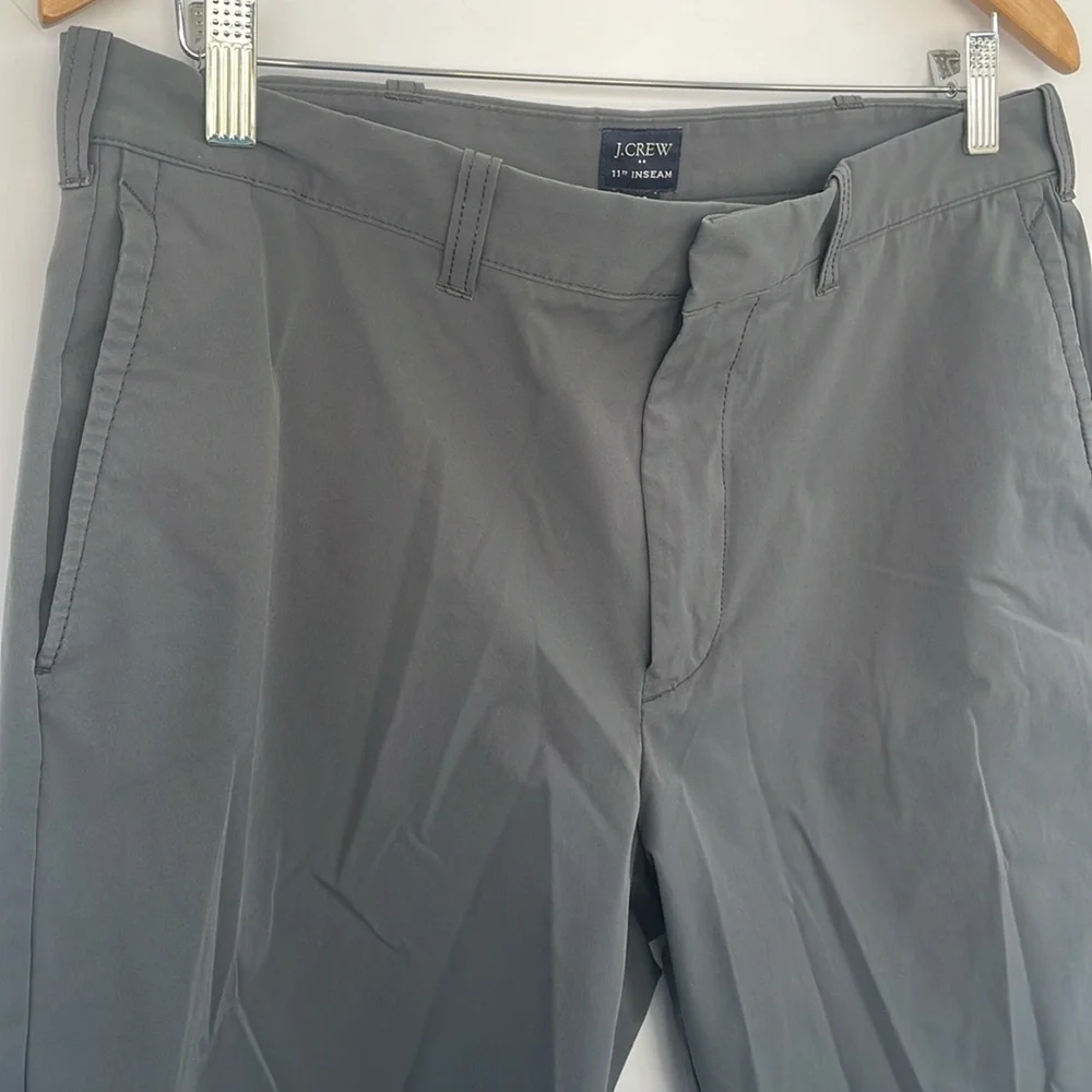 J. Crew Gray 11” Inseam Flat Front Shorts Size 33